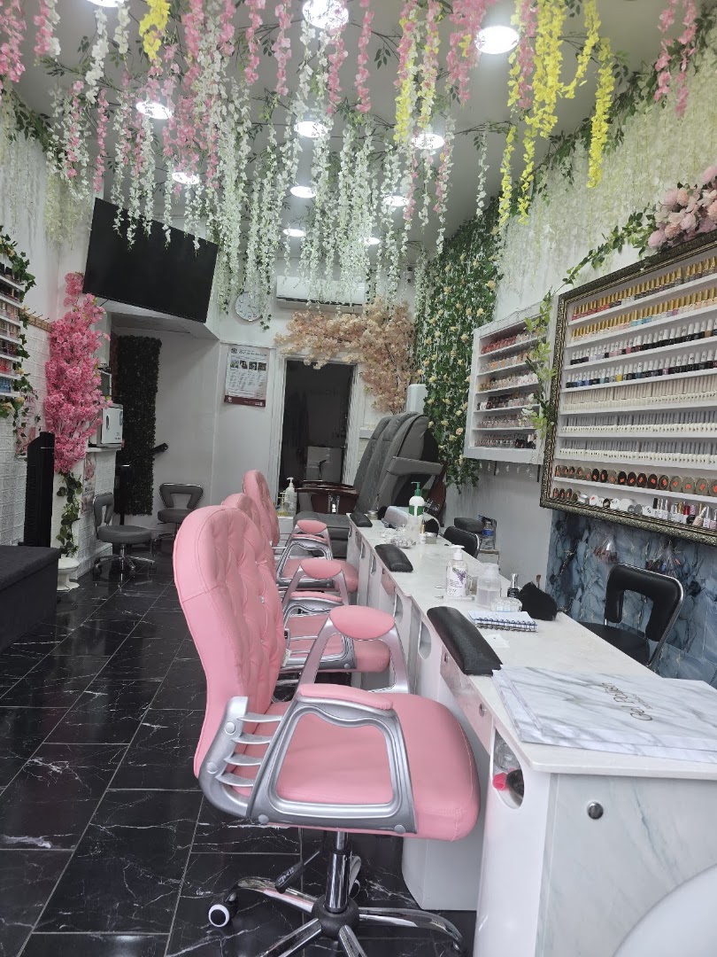 Fiona's Nails Spa · Photos 3