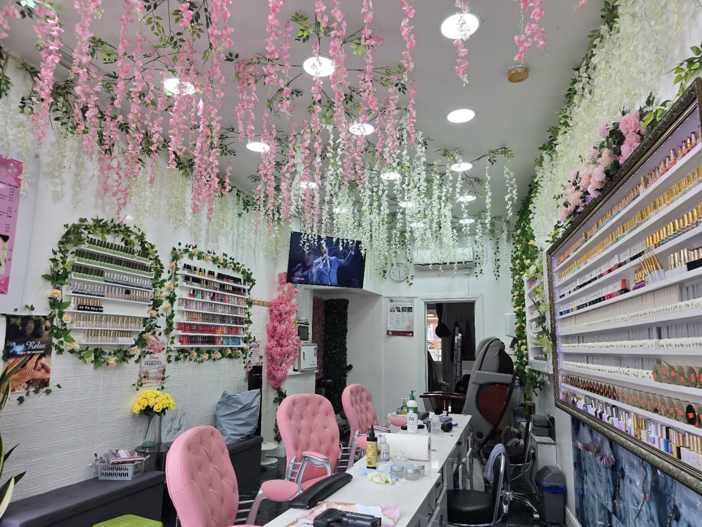Fiona's Nails Spa · Photos 2